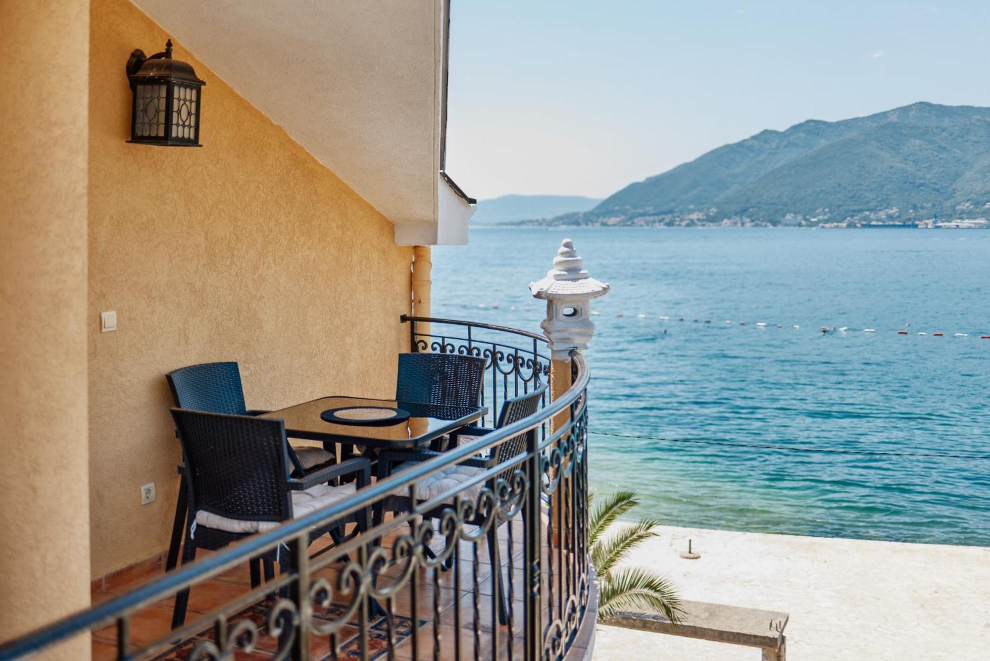 Apartment Villa Marija Tivat Exteriör bild