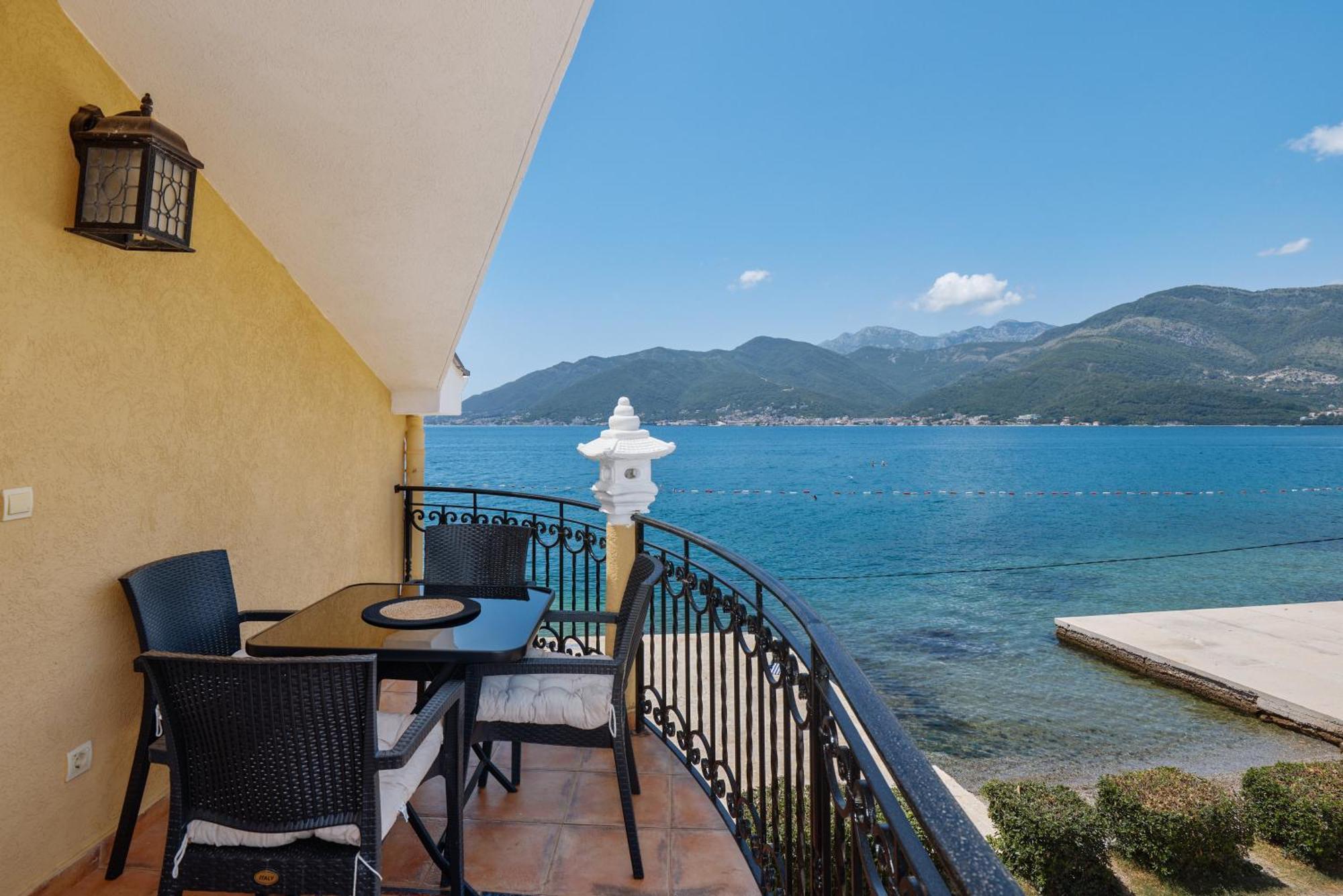 Apartment Villa Marija Tivat Exteriör bild